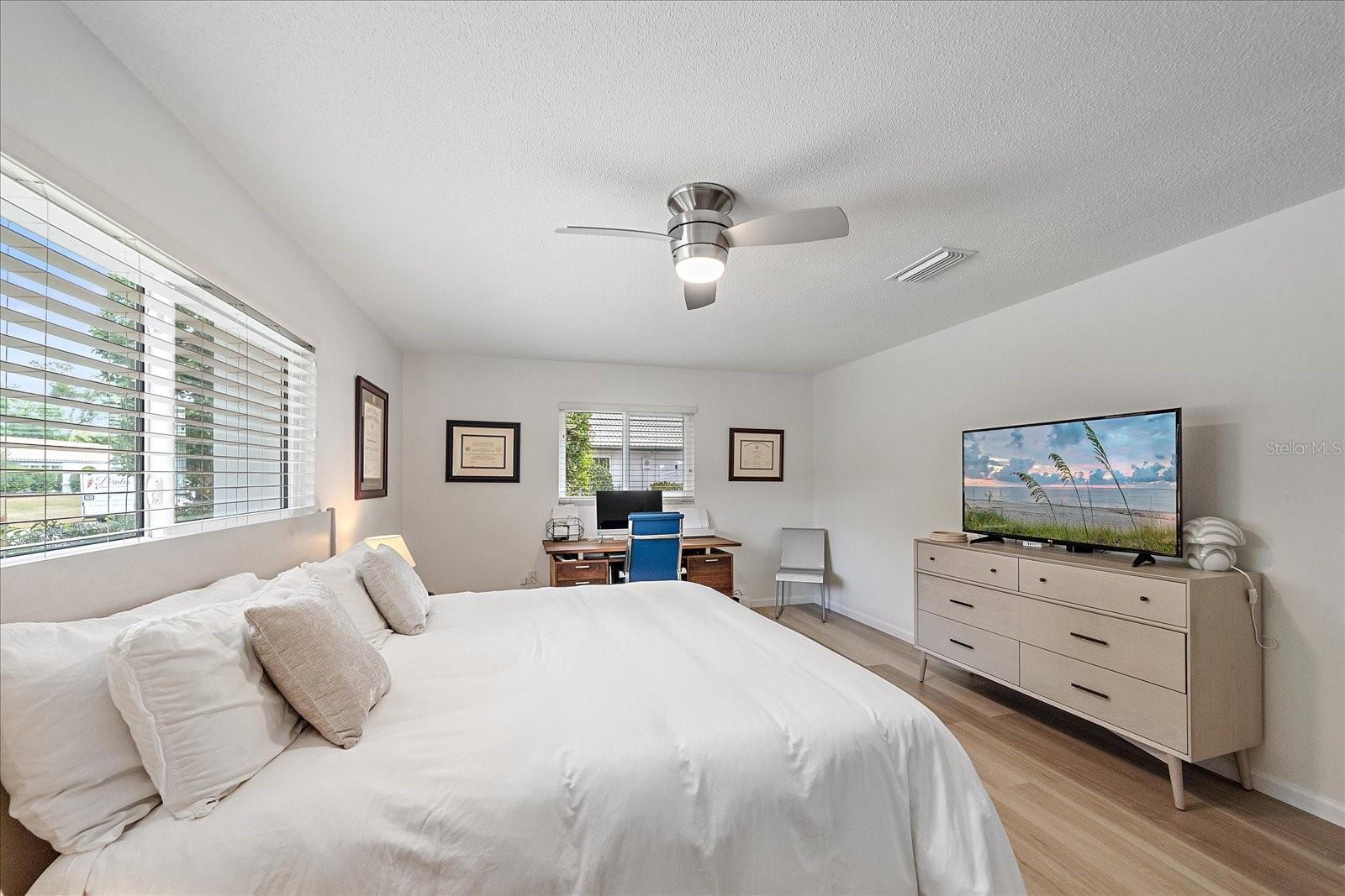 FRST LAKES COUNTRY CLUB ESTATES - Residential