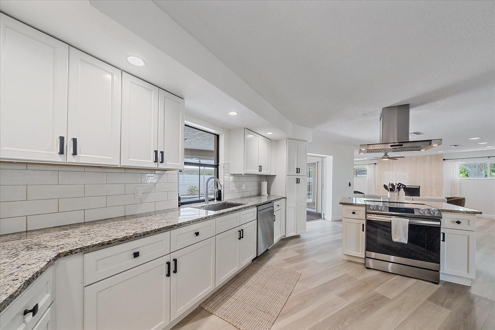 FRST LAKES COUNTRY CLUB ESTATES - Residential