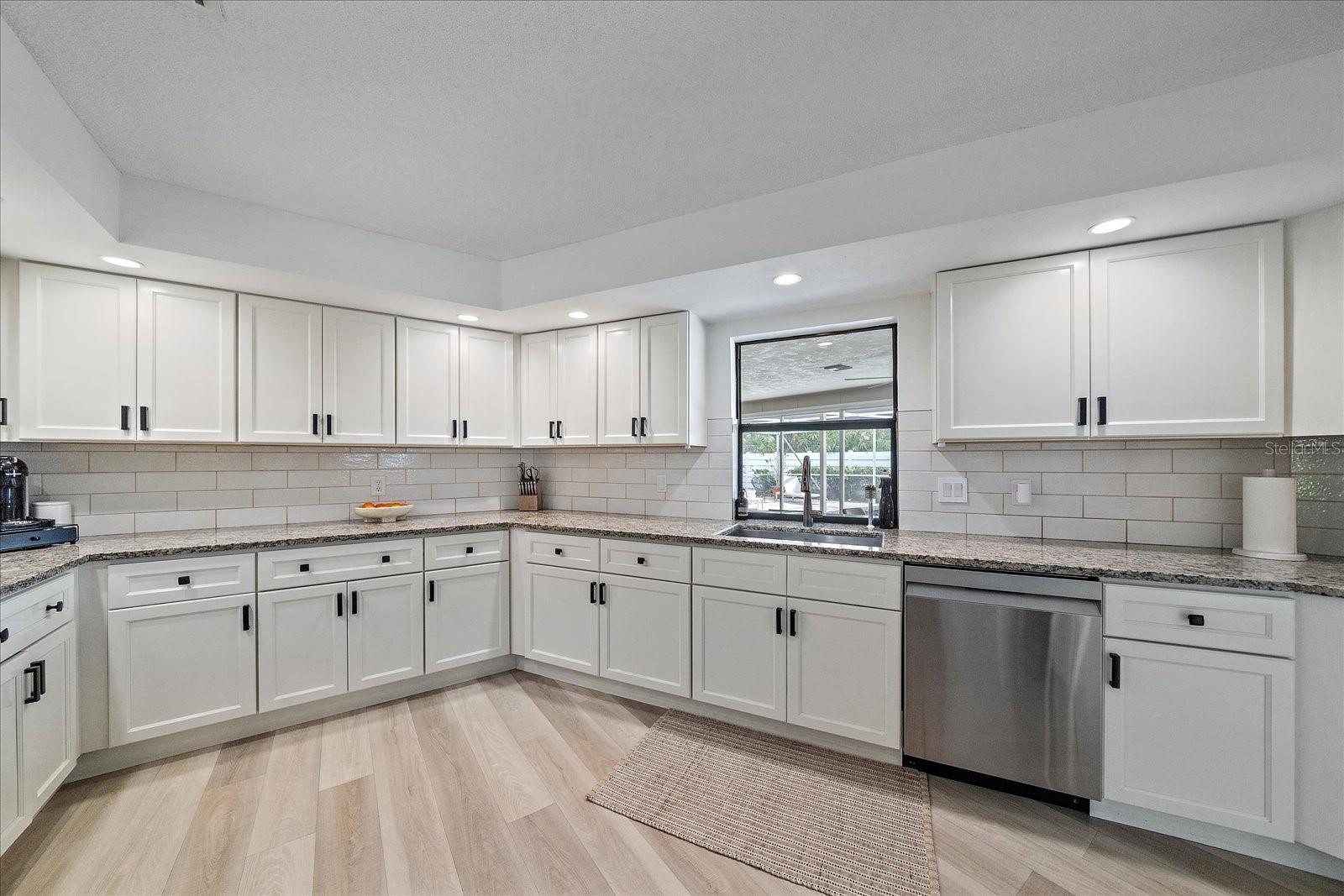 FRST LAKES COUNTRY CLUB ESTATES - Residential