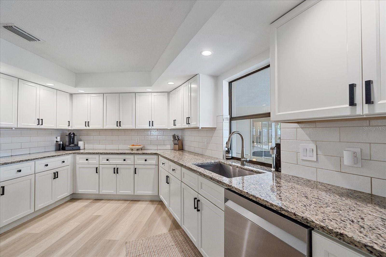 FRST LAKES COUNTRY CLUB ESTATES - Residential