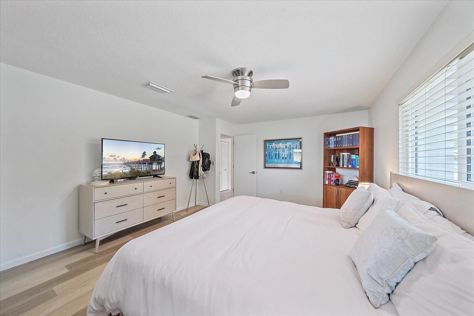 FRST LAKES COUNTRY CLUB ESTATES - Residential