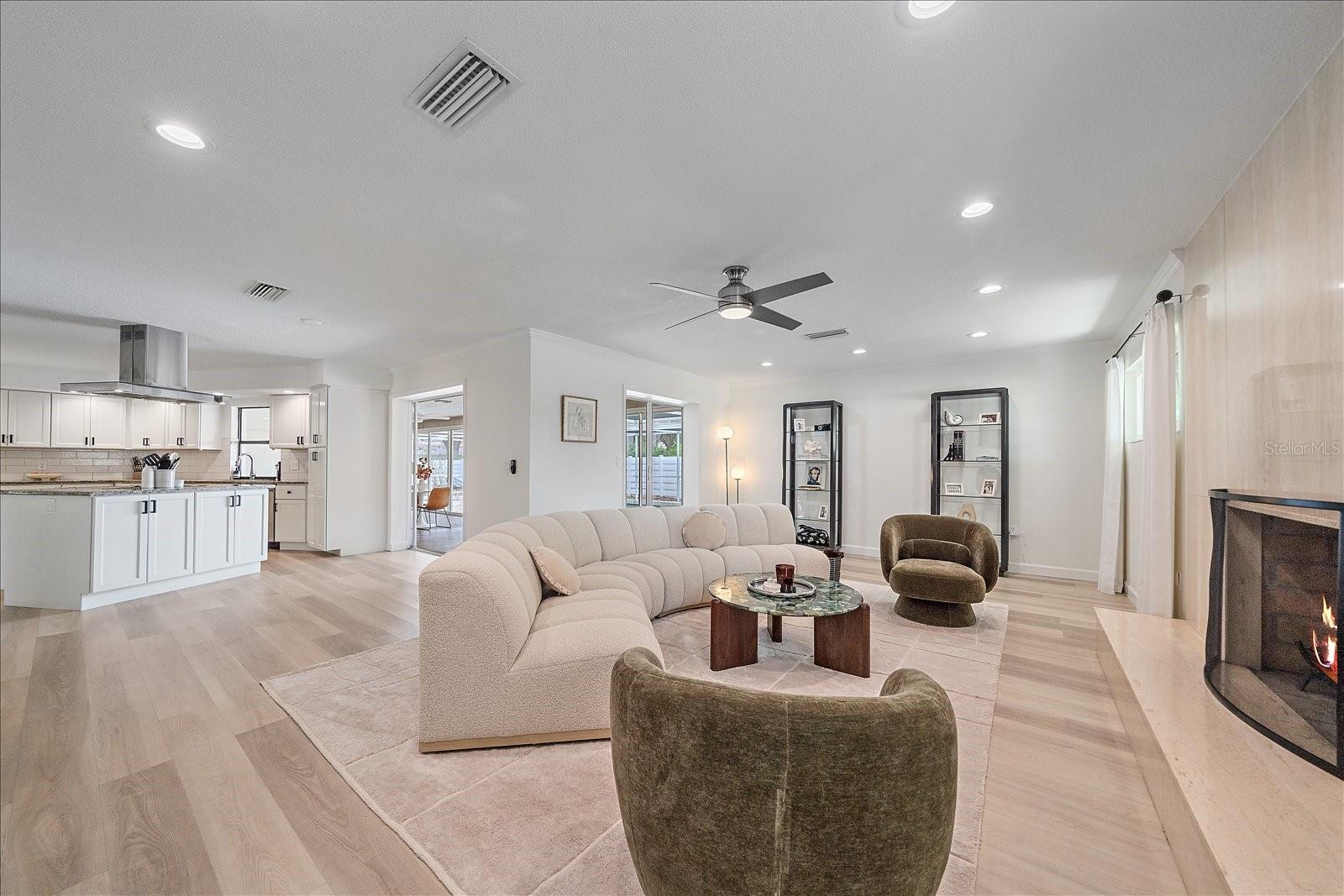 FRST LAKES COUNTRY CLUB ESTATES - Residential