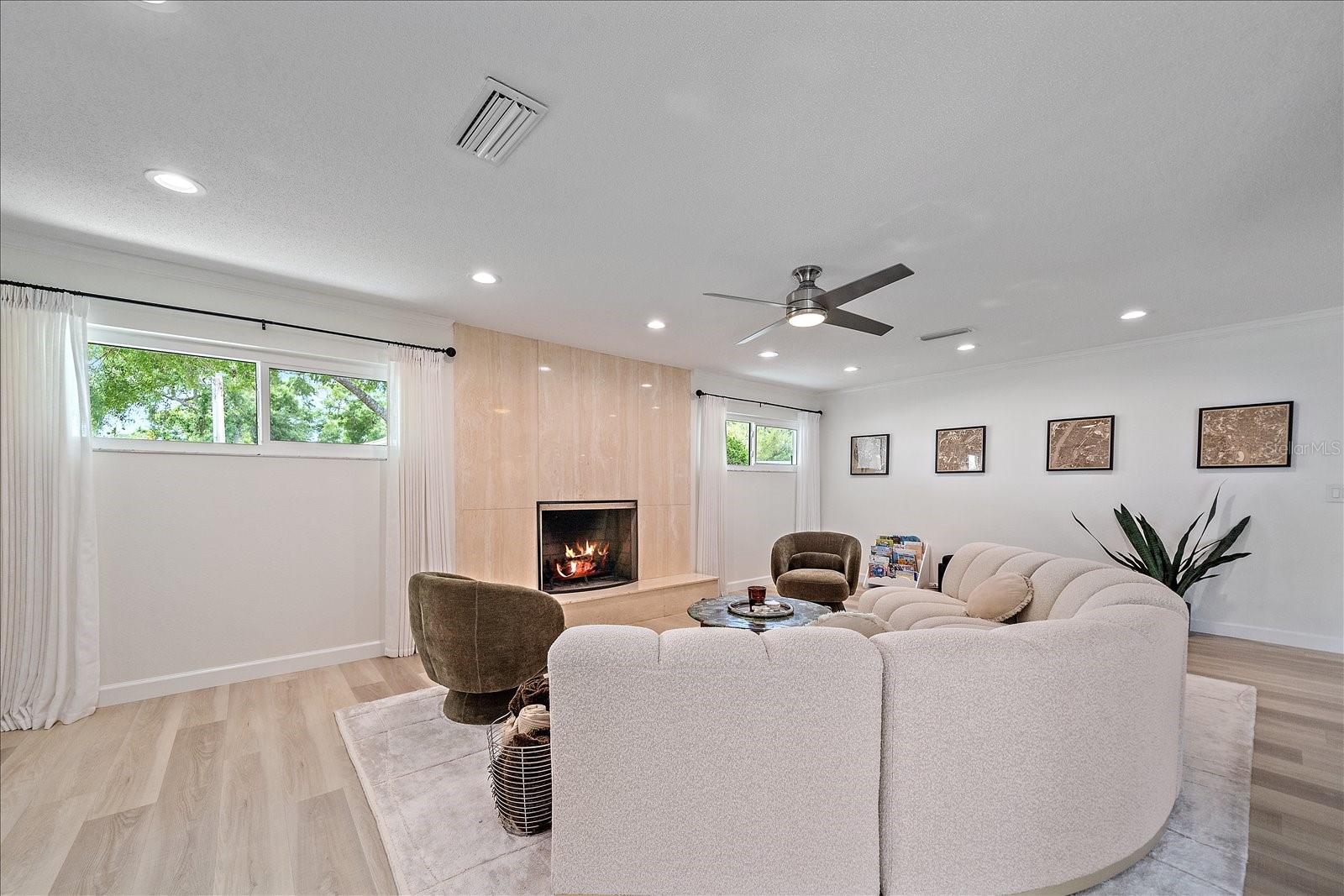 FRST LAKES COUNTRY CLUB ESTATES - Residential