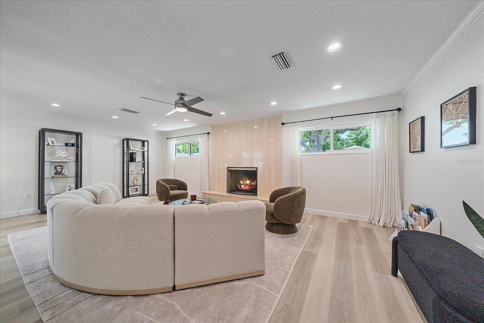 FRST LAKES COUNTRY CLUB ESTATES - Residential