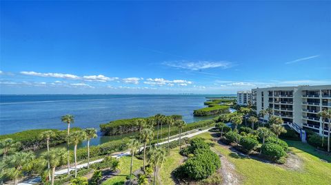 A home in LONGBOAT KEY