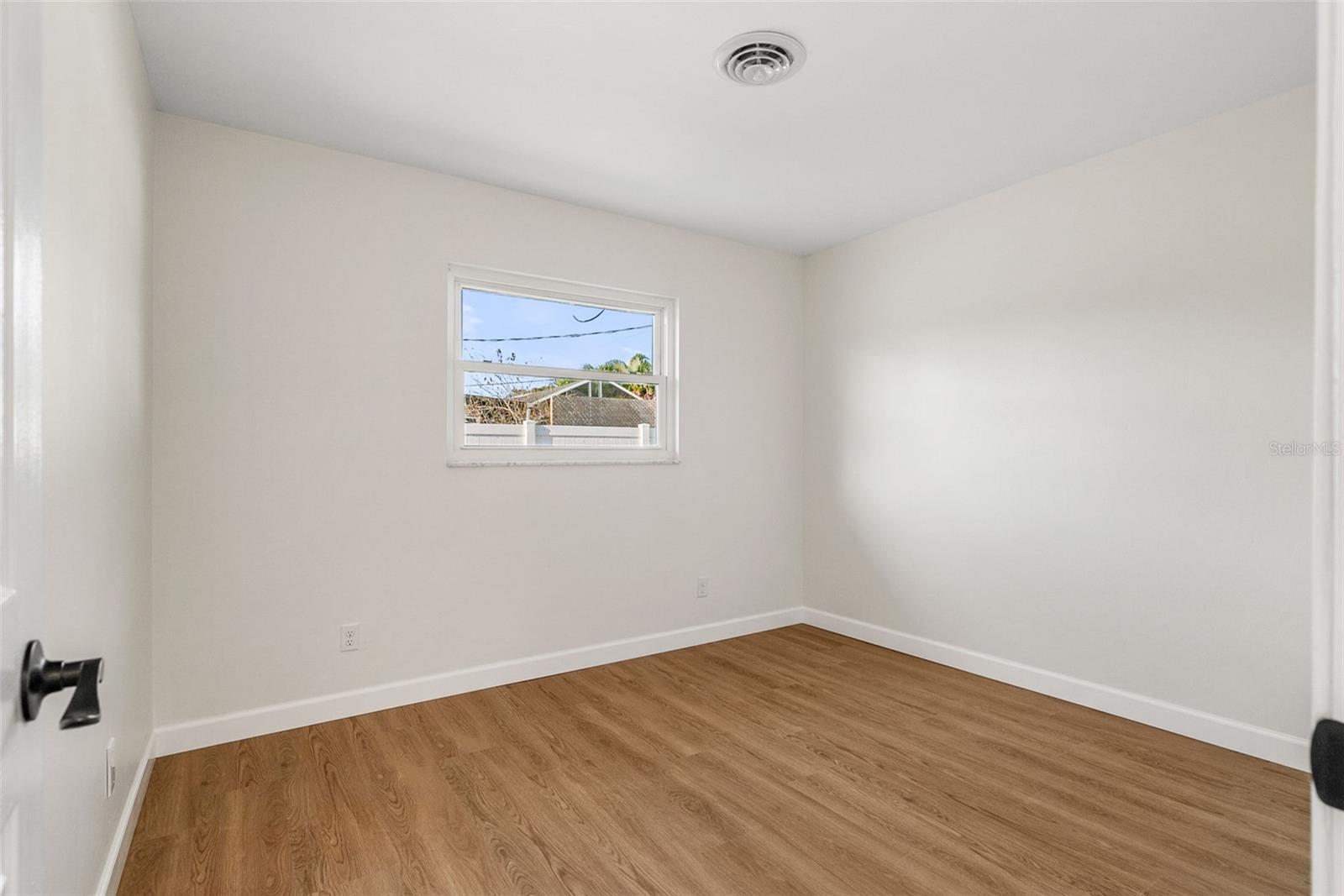 SOUTH VENICE - Residential