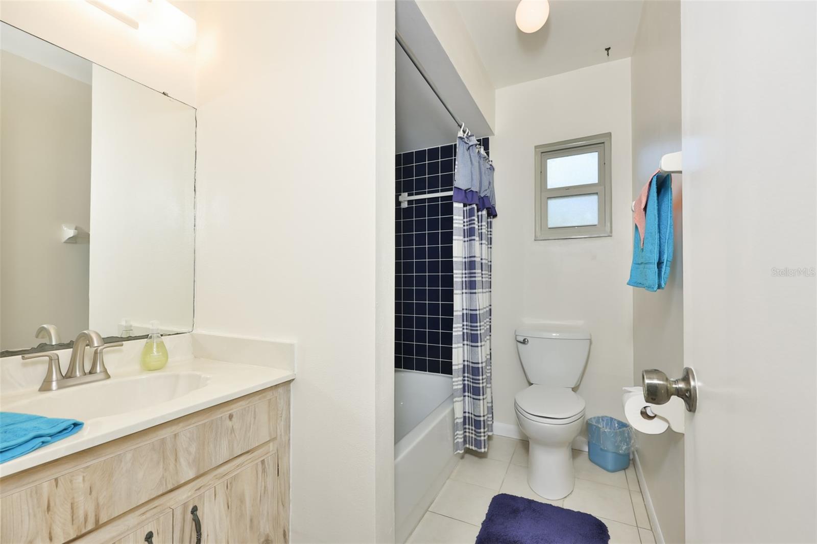 BLOOMINGDALE SECTION A UNIT 1V - Residential