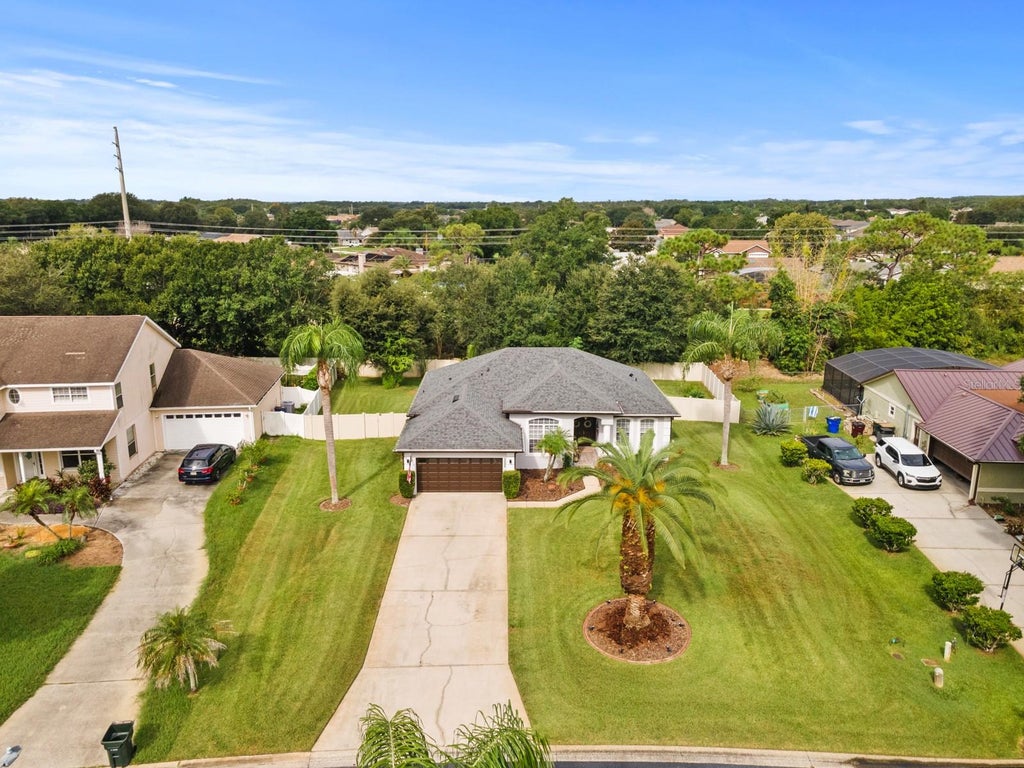 Photo of 5686 Merlin Way, Saint Cloud, FL 34772 (MLS # S5156972)