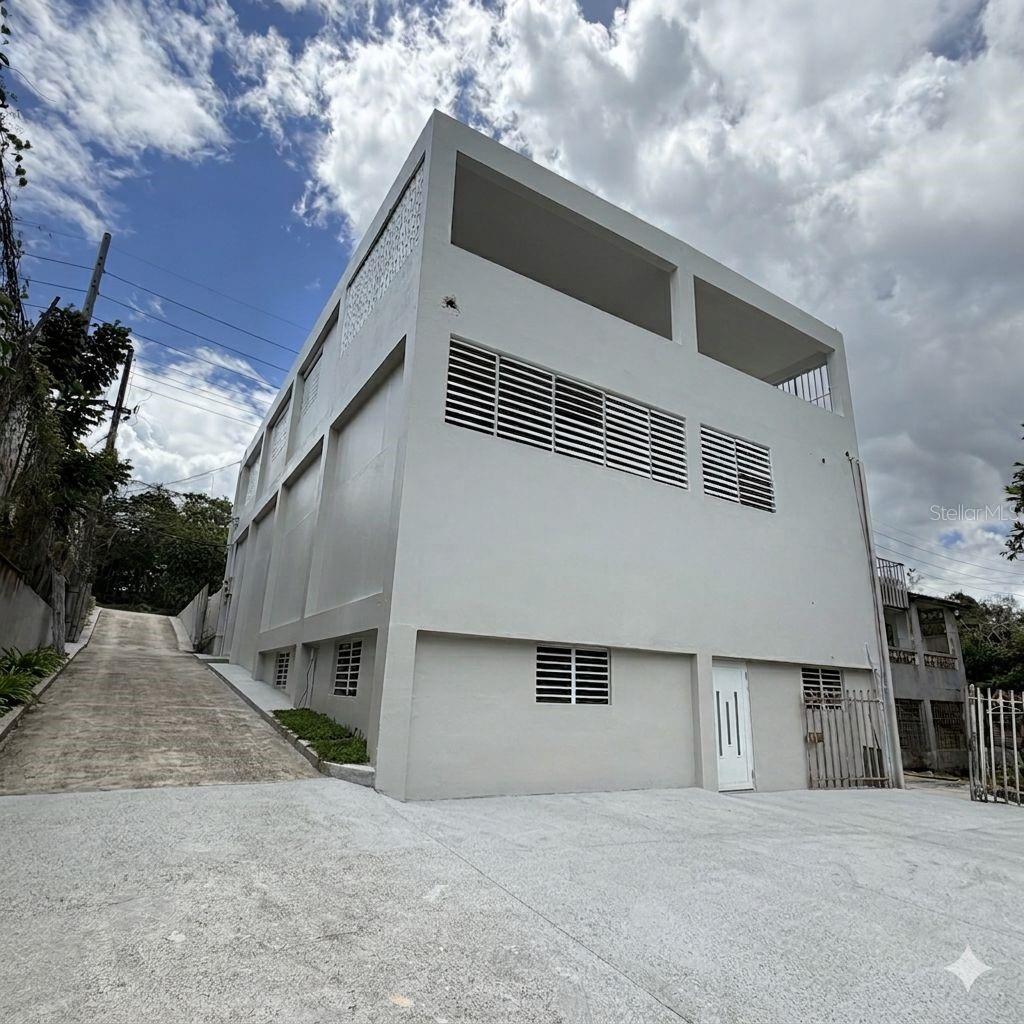 CANDELARIA ARENAS - Commercial Lease