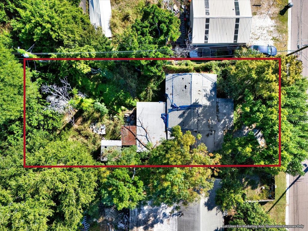 Photo of 2221 28th Avenue N, St Petersburg, FL 33713 (MLS # TB8445280)