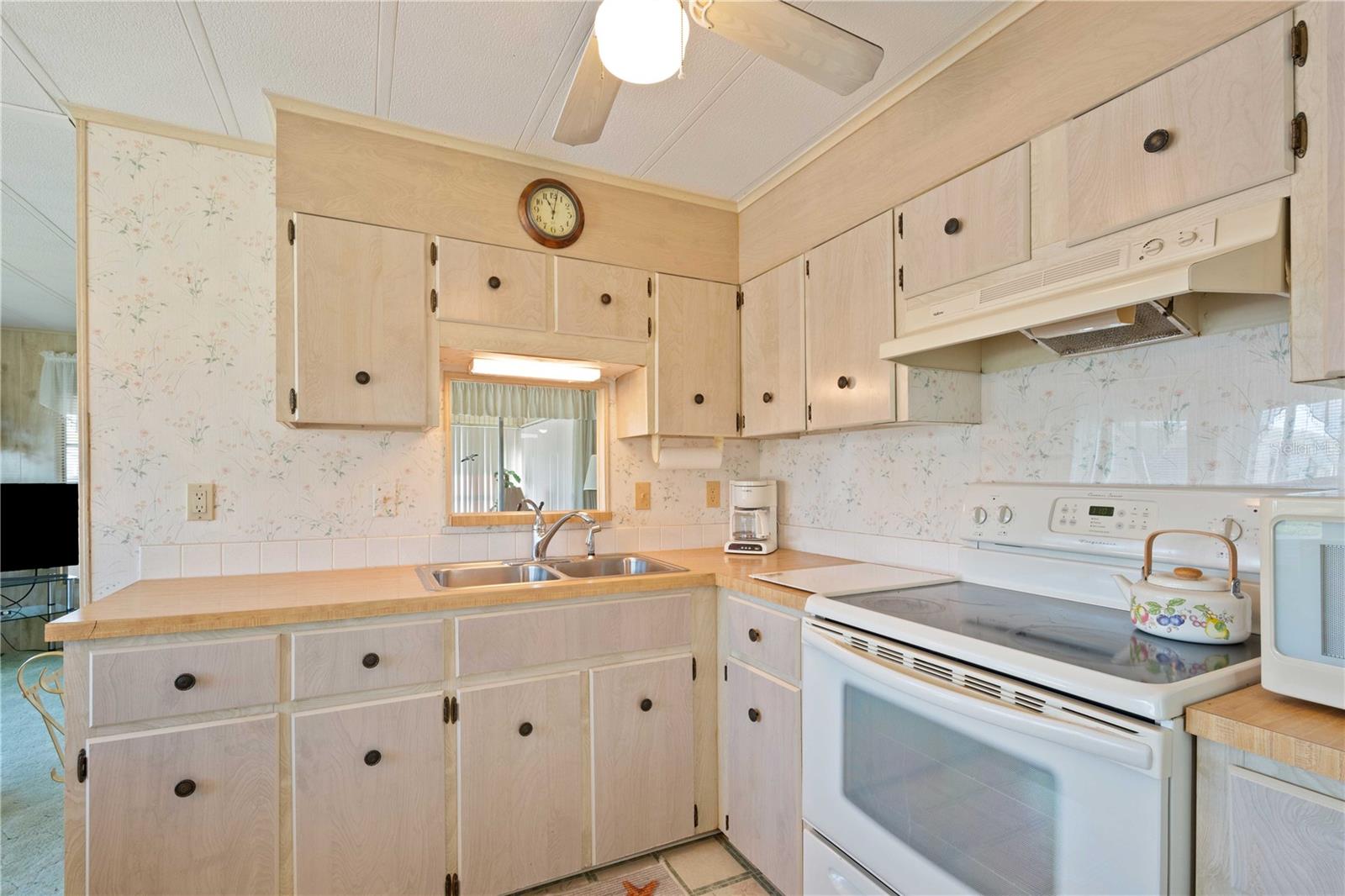 SPANISH TRAILS VILLAGE CONDO - Residential