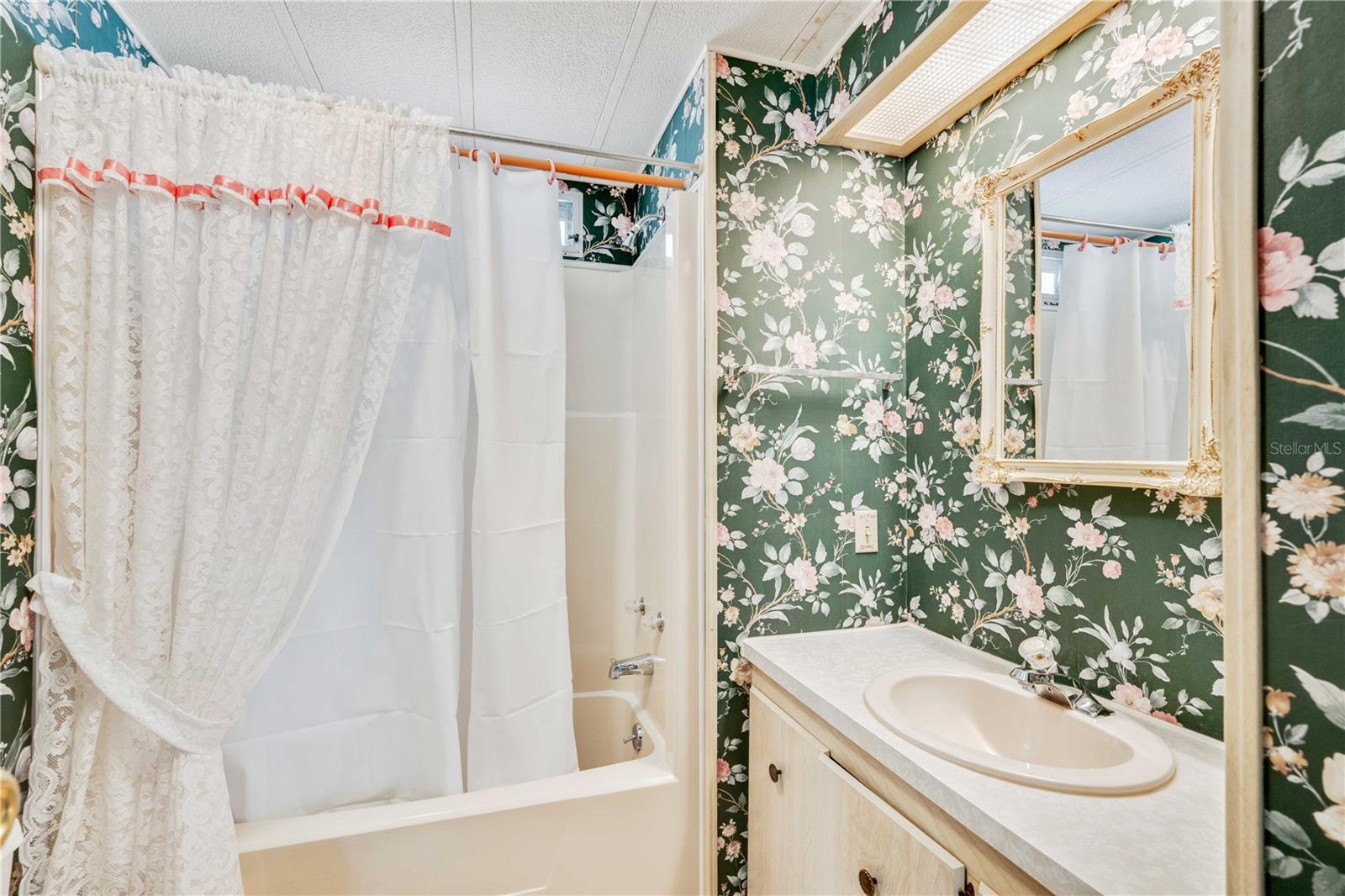 SPANISH TRAILS VILLAGE CONDO - Residential