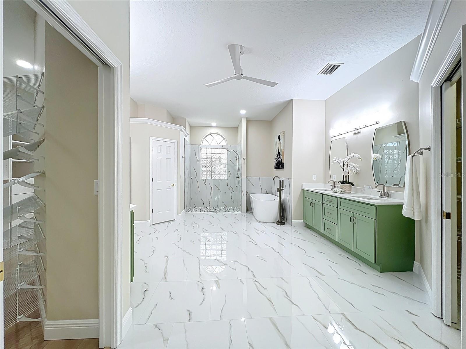 STONEBRIDGE - Residential