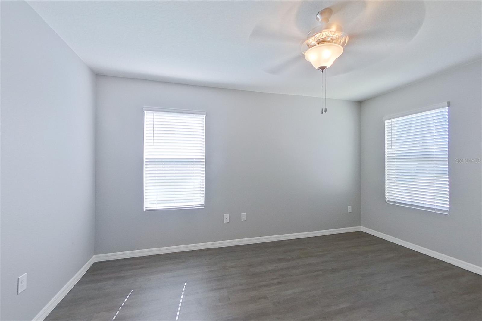 LAKE GRIFFIN RESERVE - Residential Lease