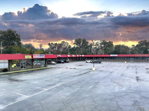 Tiny photo for 3410 NE Jacksonville Road, Ocala, FL 34479 (MLS # OM716195)