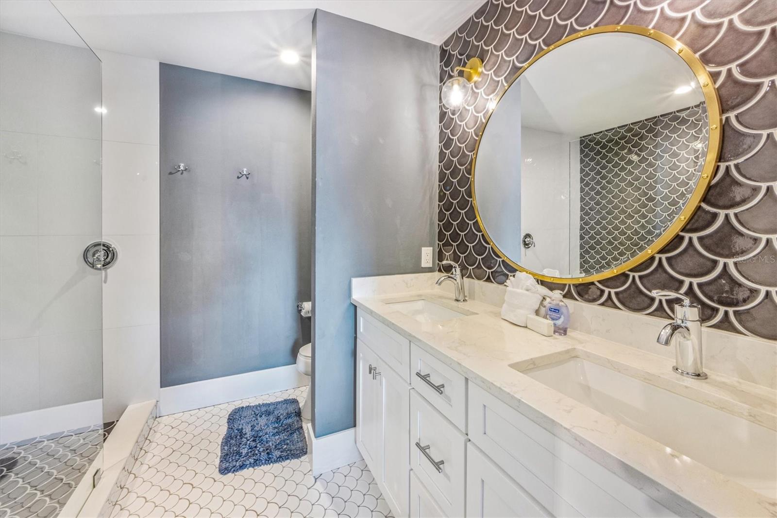 ANNA MARIA BEACH - Residential