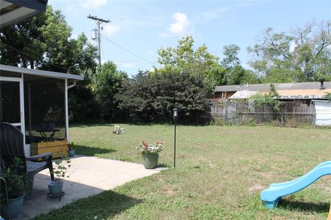 A home in CASSELBERRY