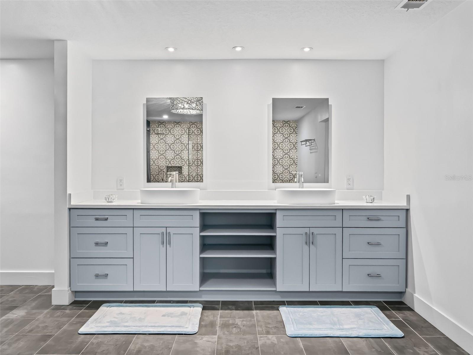 COUNTRYSIDE FARMS - Residential