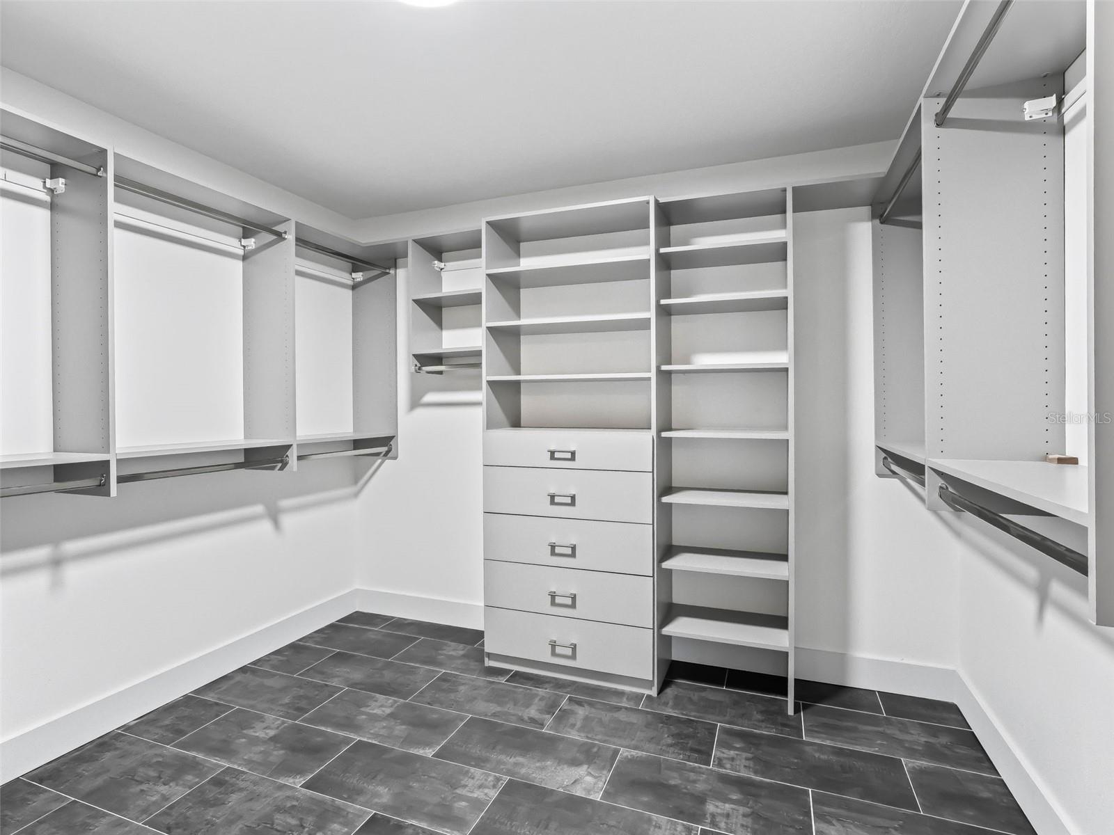 COUNTRYSIDE FARMS - Residential