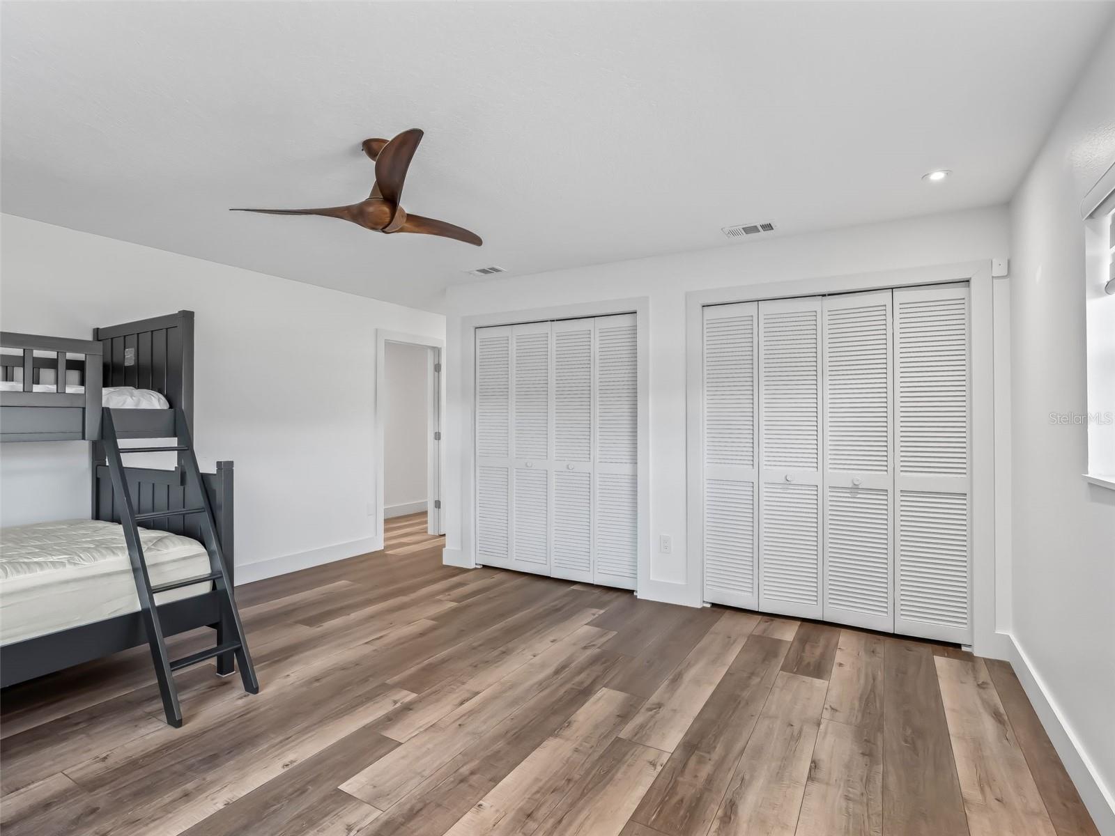 COUNTRYSIDE FARMS - Residential