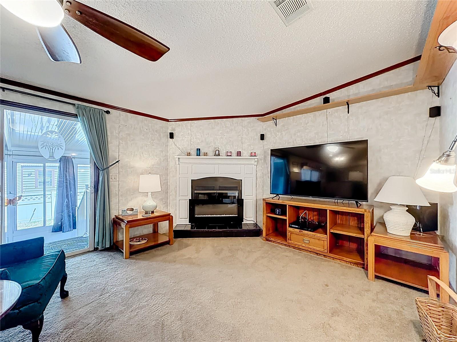 TAVARES LAKE FRANCES ESTATES - Residential