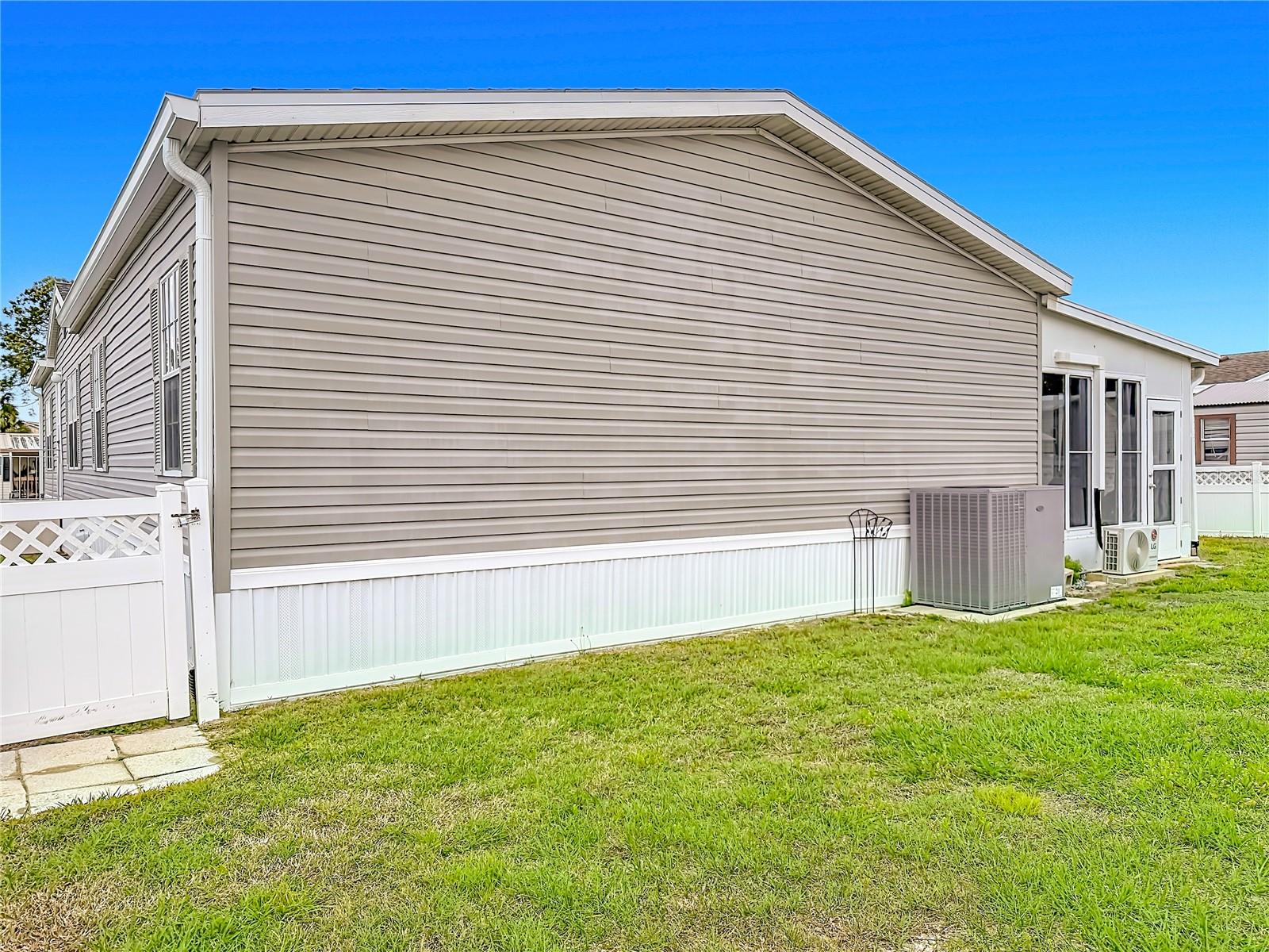 TAVARES LAKE FRANCES ESTATES - Residential