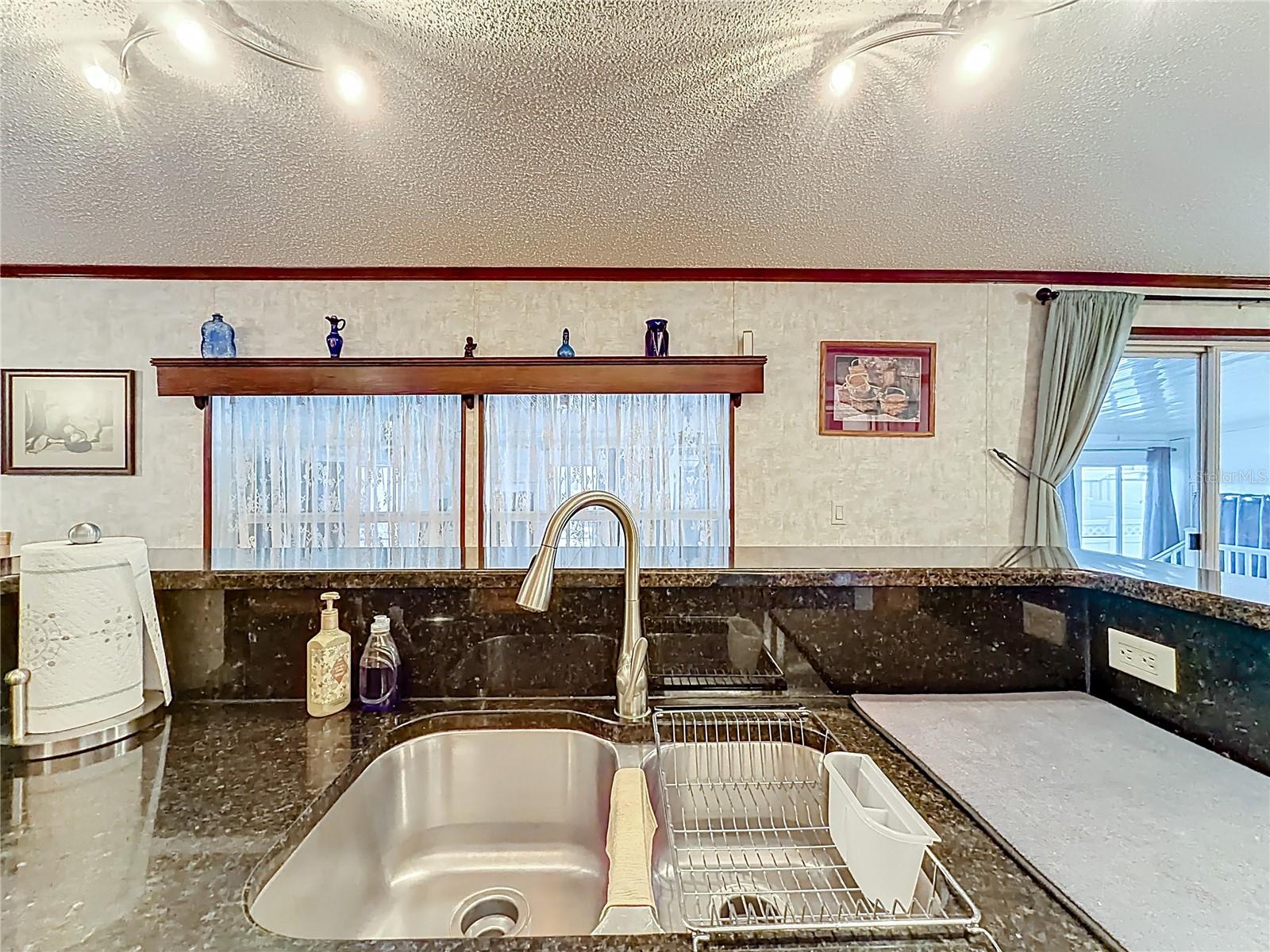 TAVARES LAKE FRANCES ESTATES - Residential