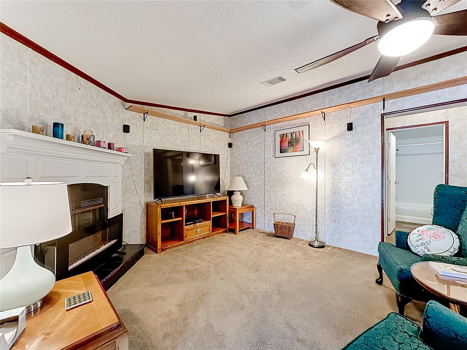 TAVARES LAKE FRANCES ESTATES - Residential