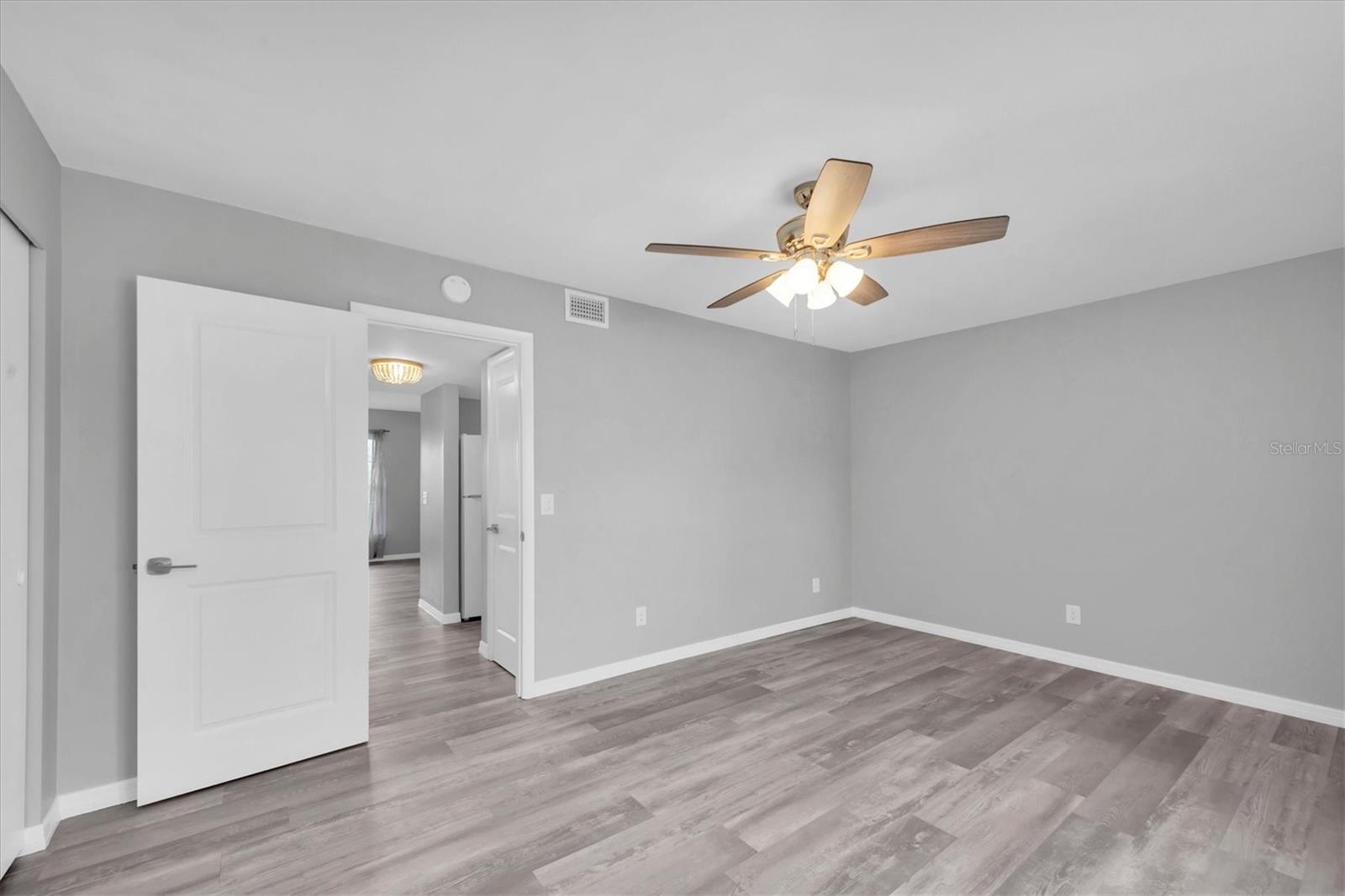 ON TOP OF THE WORLD - Residential