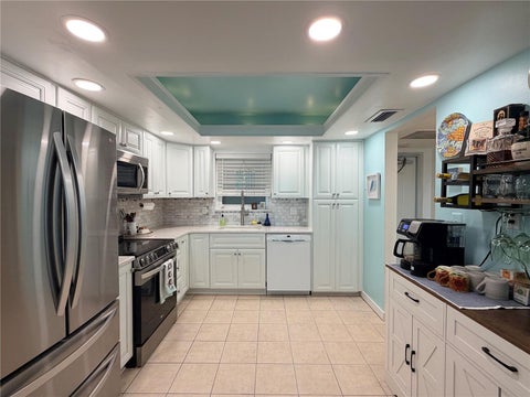 5200 Brittany Drive S 206, St Petersburg, FL 33715