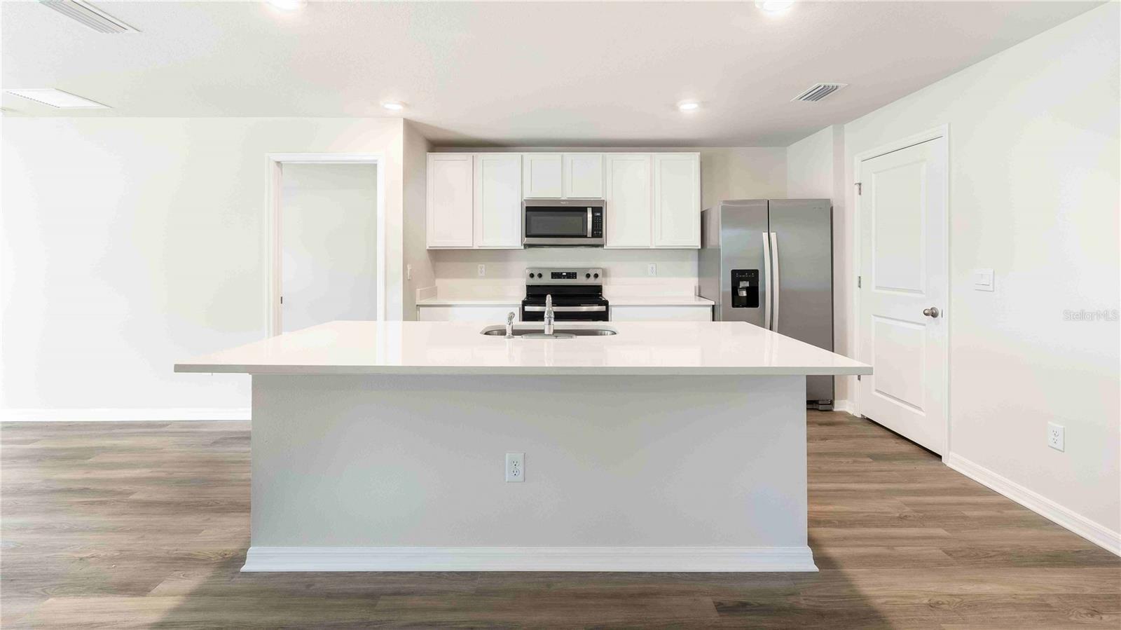 5815 SILVER MOONLIGHT DRIVE