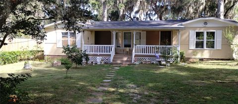 A home in HAWTHORNE