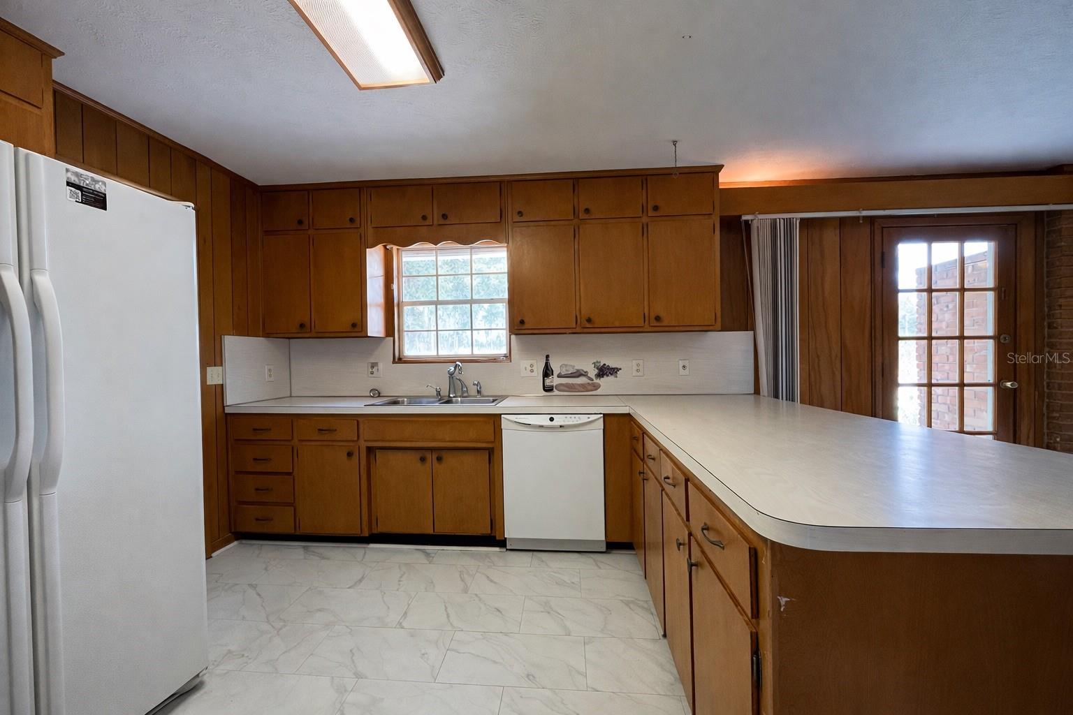 NO SUBDIVISION - Residential