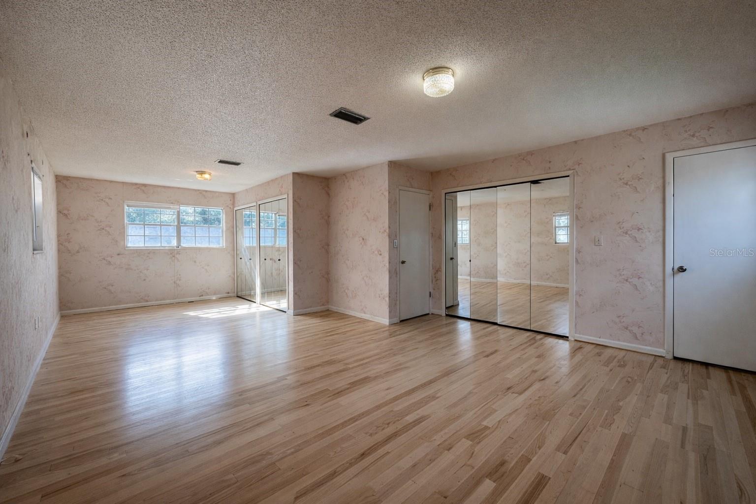 NO SUBDIVISION - Residential