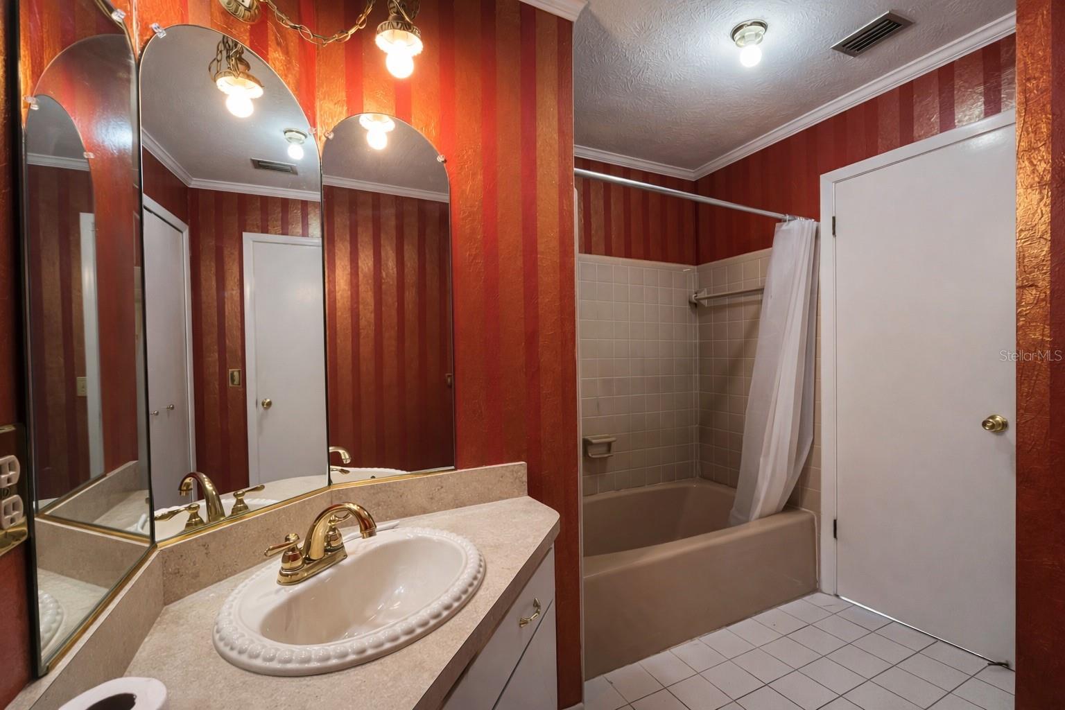 NO SUBDIVISION - Residential