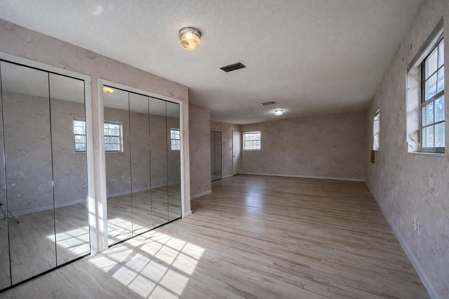 NO SUBDIVISION - Residential