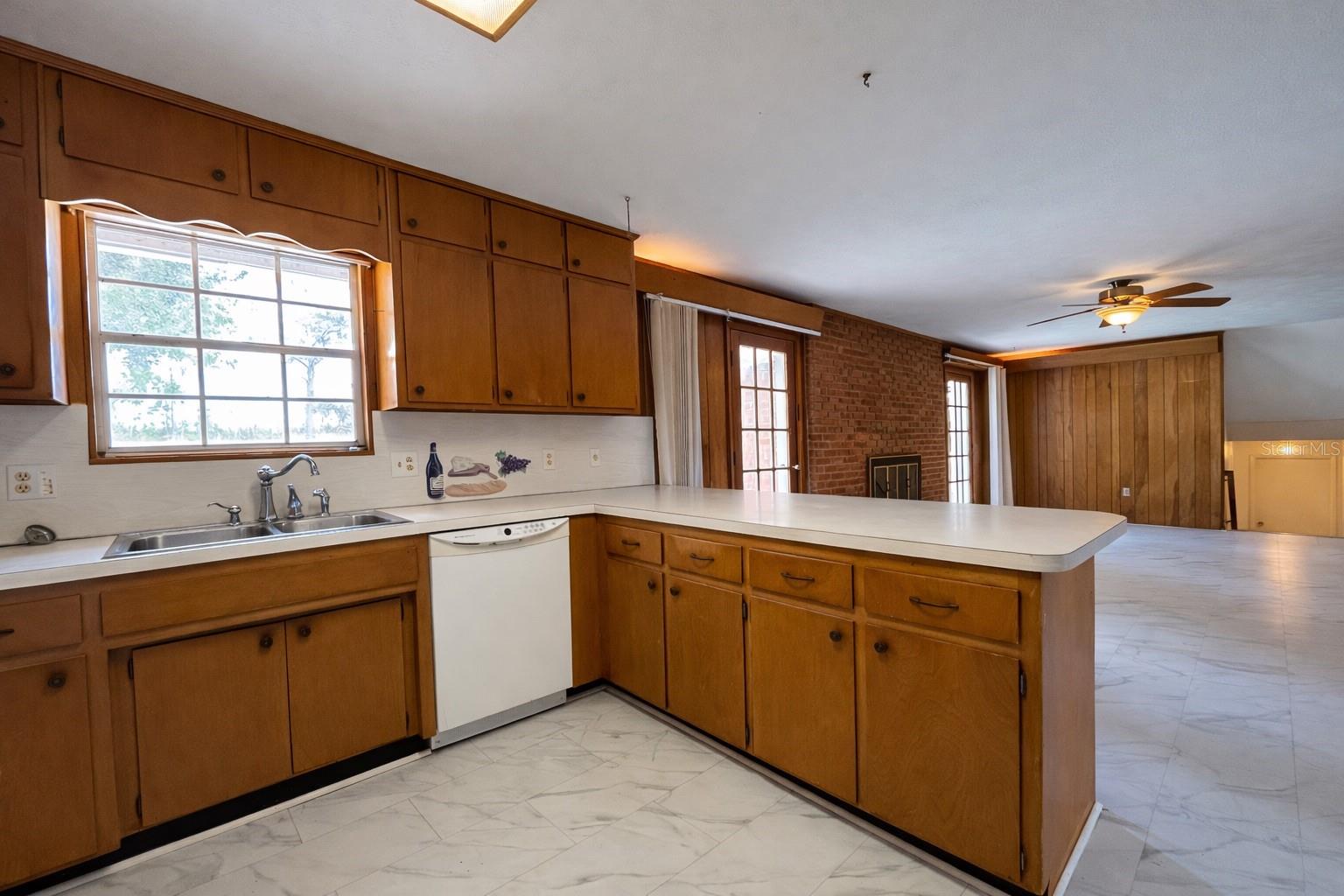 NO SUBDIVISION - Residential