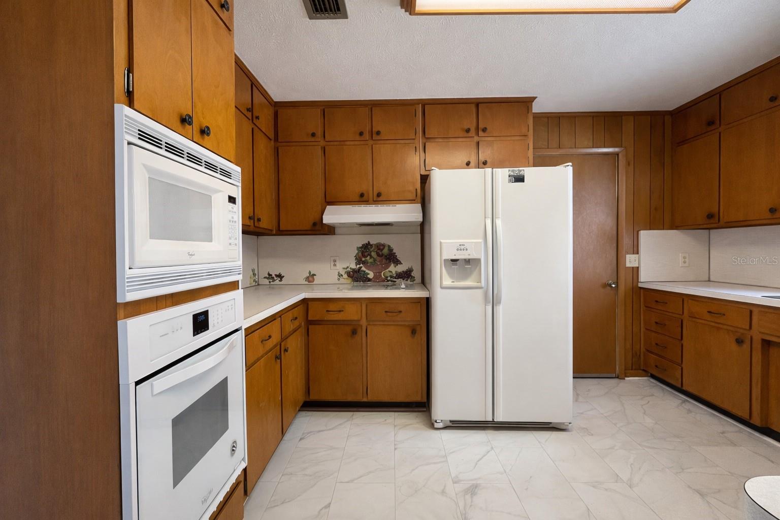 NO SUBDIVISION - Residential