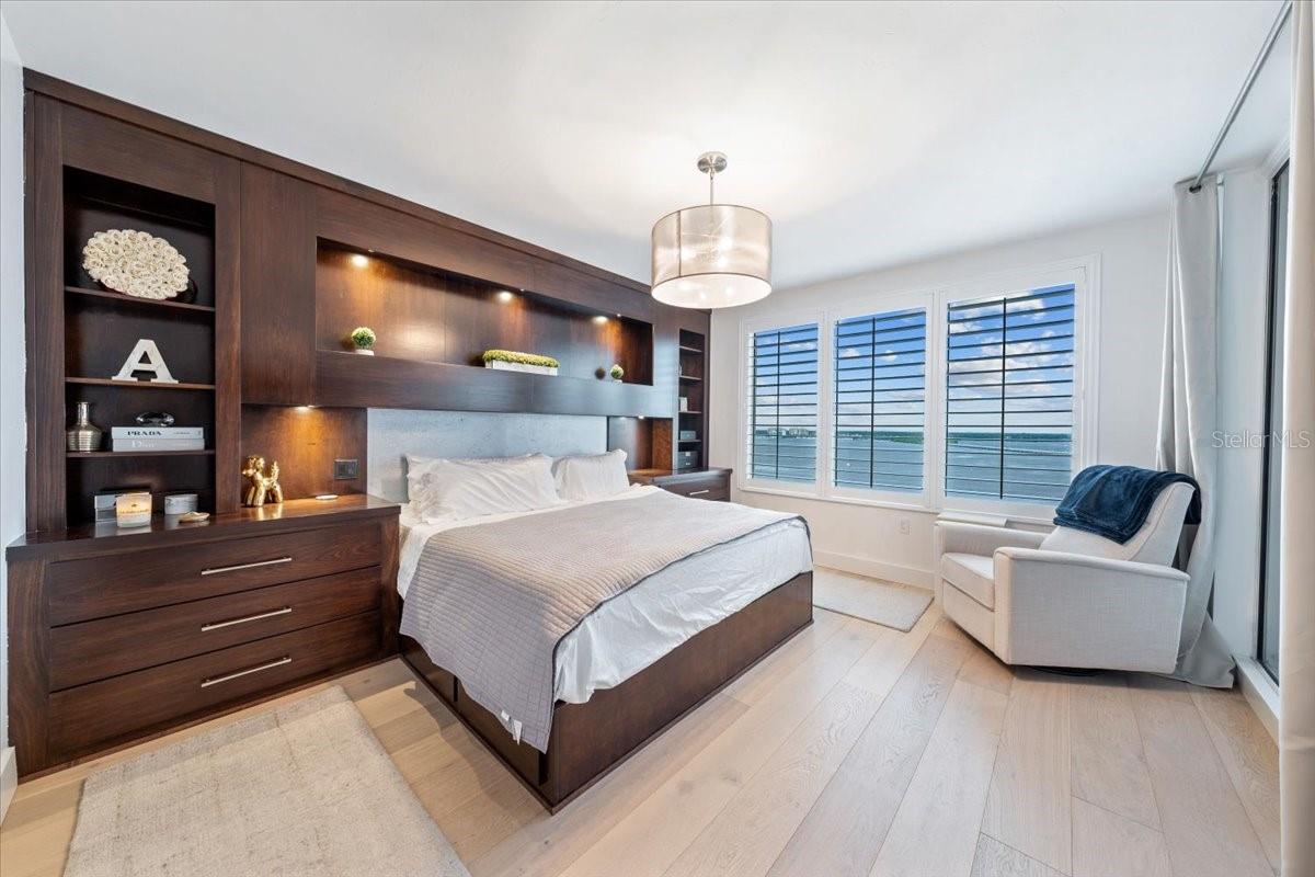 HIGH POINT PLACE - Residential