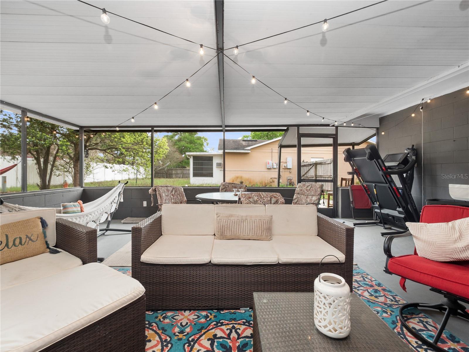 HANGING MOSS ESTATES - Residential