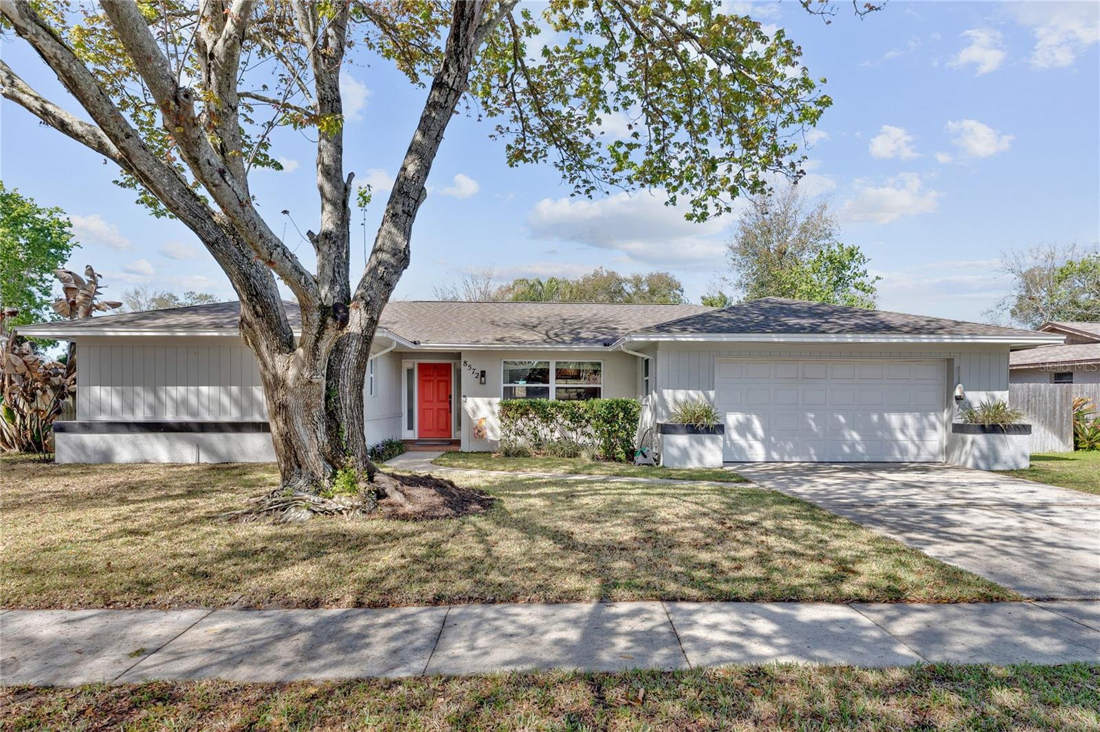 8572 SHADY GLEN DRIVE