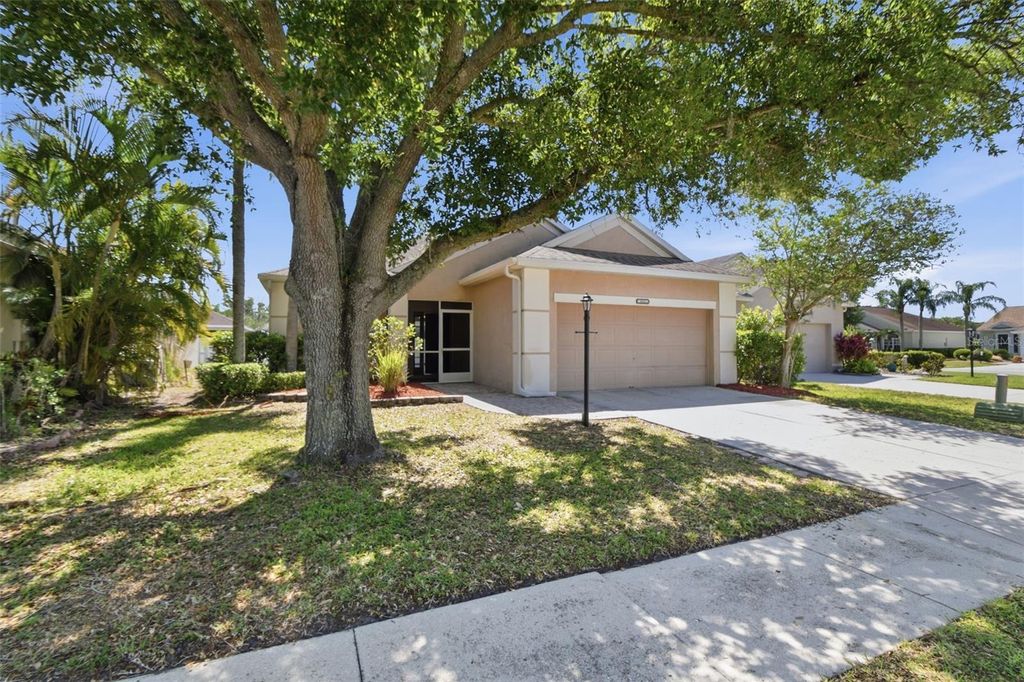 Photo of 823 Springwood Circle, Bradenton, FL 34212 (MLS # O6402096)