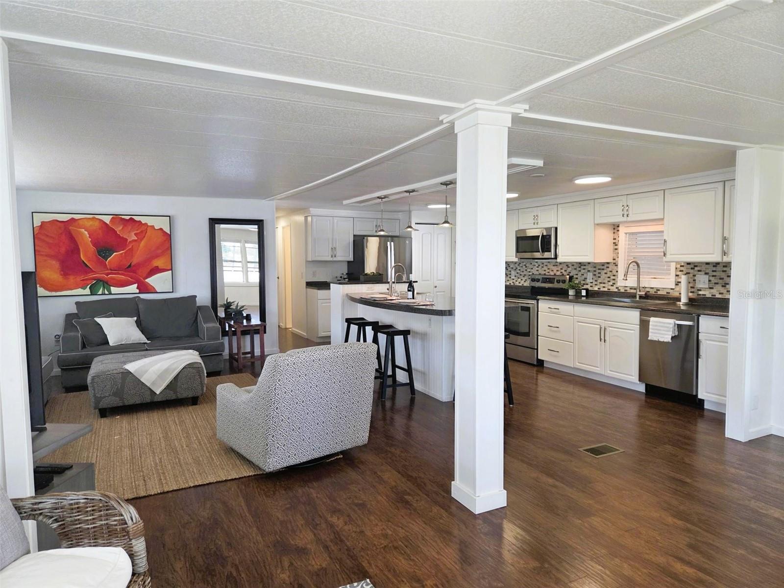 OAKWOOD MANOR - Residential