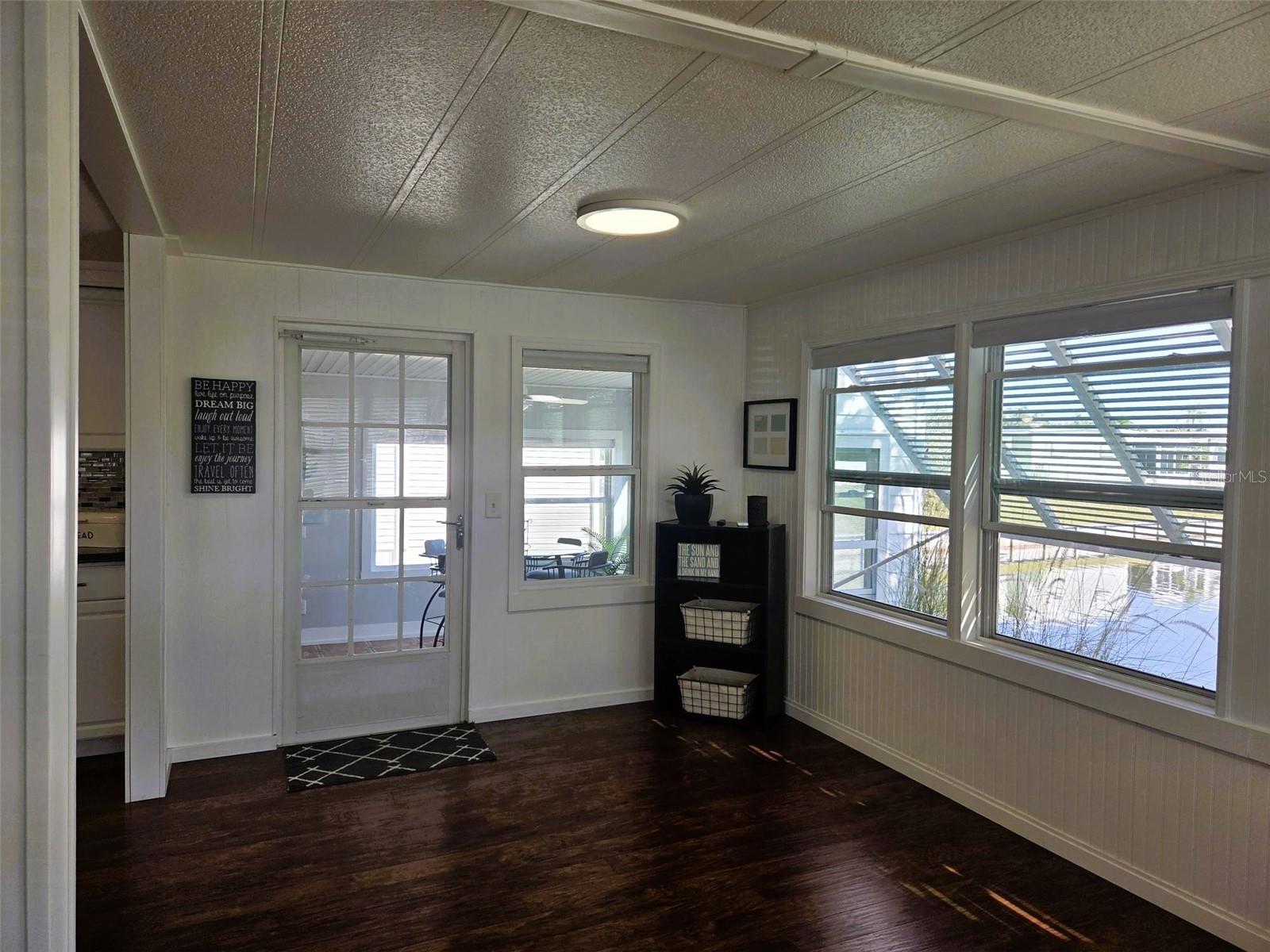 OAKWOOD MANOR - Residential