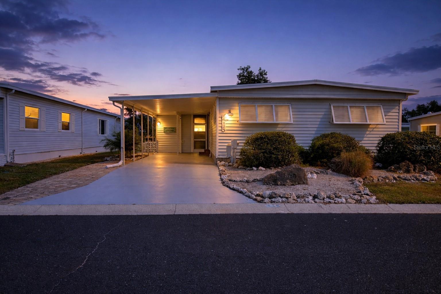 OAKWOOD MANOR - Residential