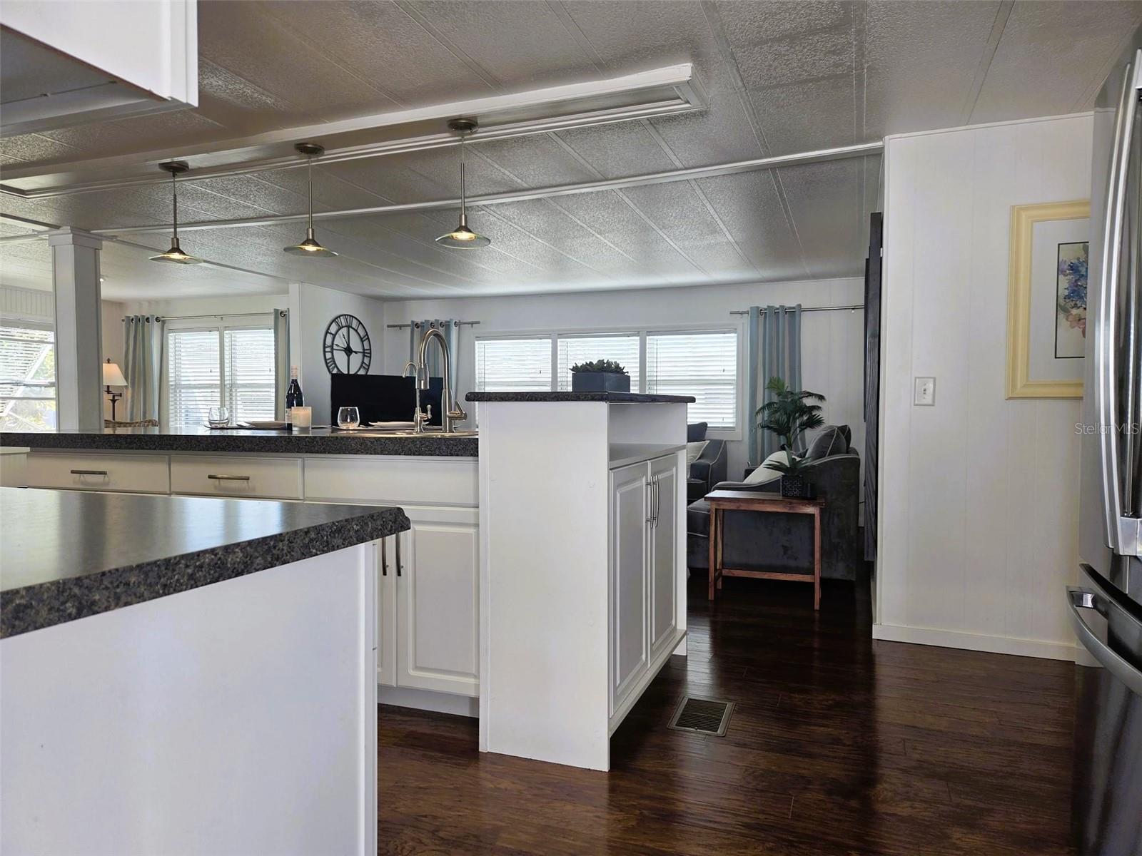 OAKWOOD MANOR - Residential