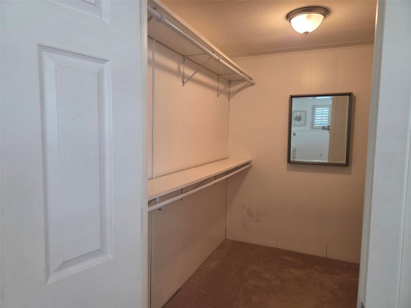 OAKWOOD MANOR - Residential