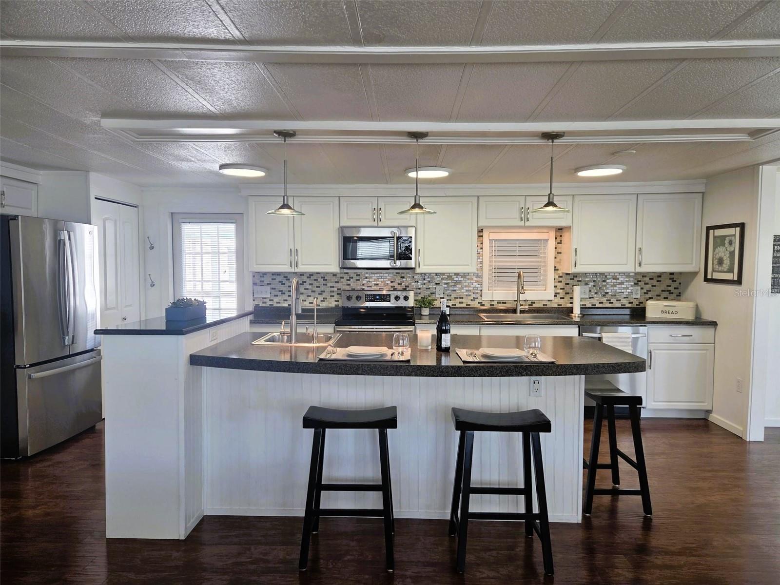 OAKWOOD MANOR - Residential