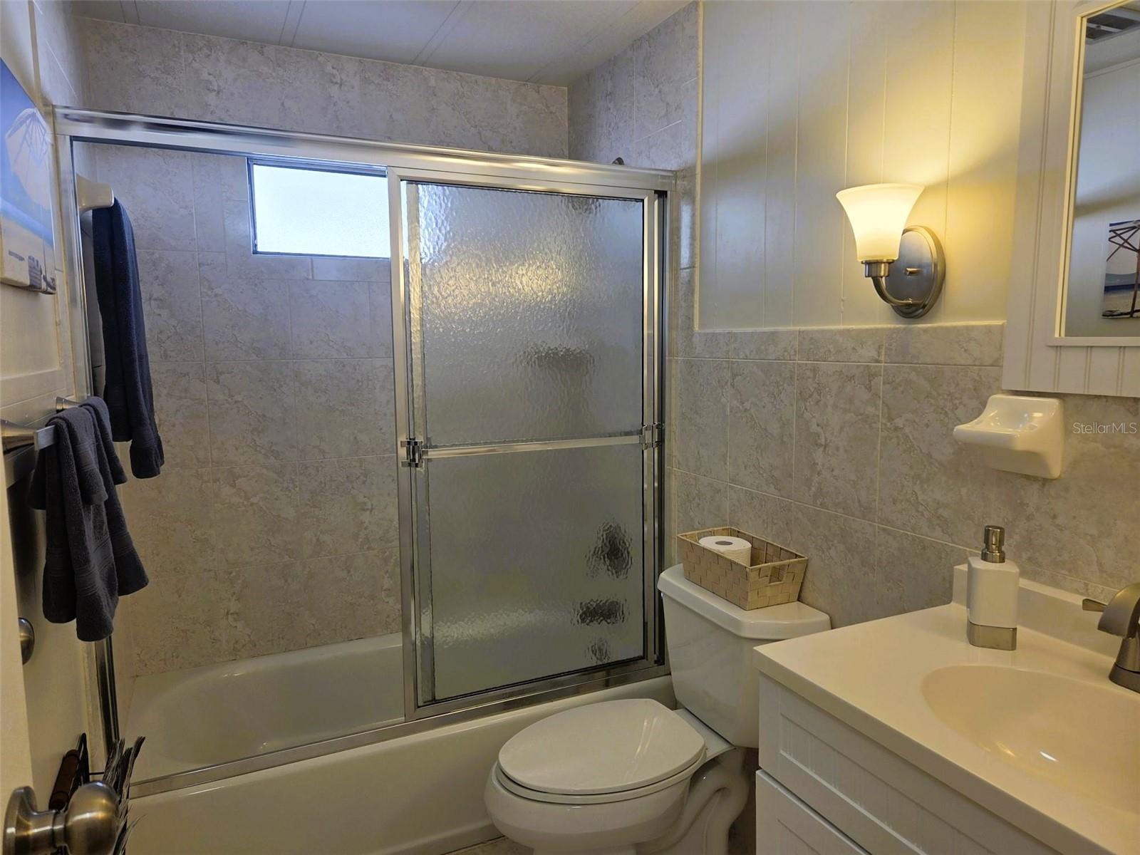 OAKWOOD MANOR - Residential