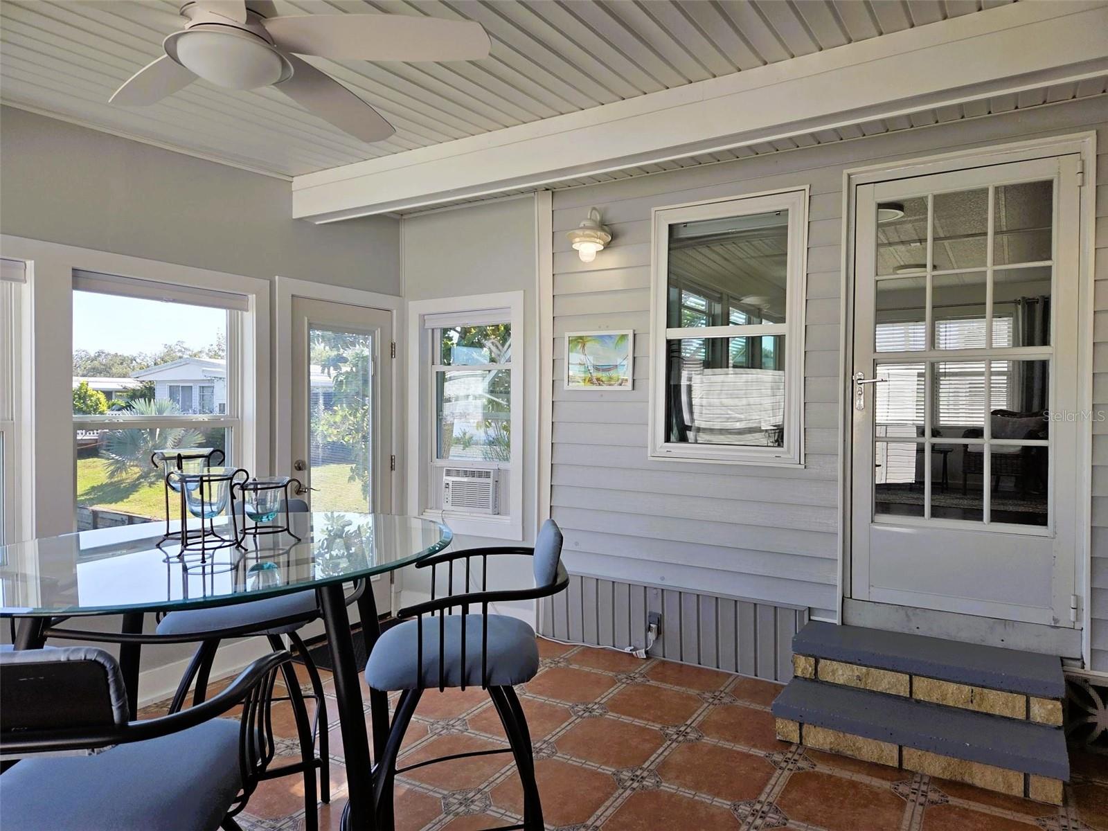 OAKWOOD MANOR - Residential